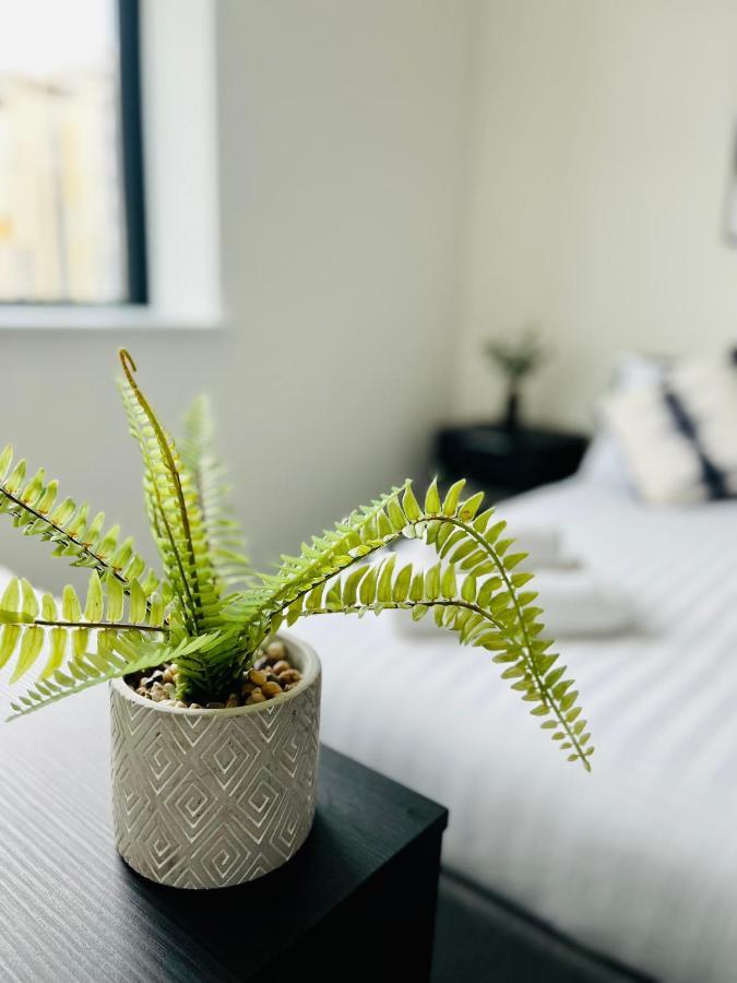 Fabulous One Bedroom Apartment Near Old Trafford Stadium Manchester Buitenkant foto