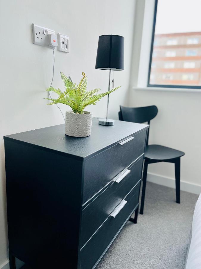 Fabulous One Bedroom Apartment Near Old Trafford Stadium Manchester Buitenkant foto