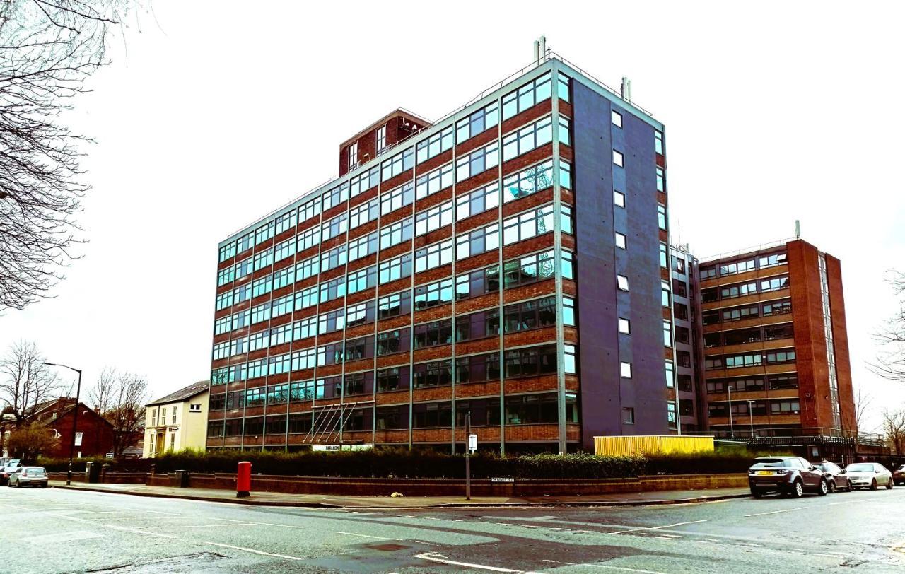 Fabulous One Bedroom Apartment Near Old Trafford Stadium Manchester Buitenkant foto